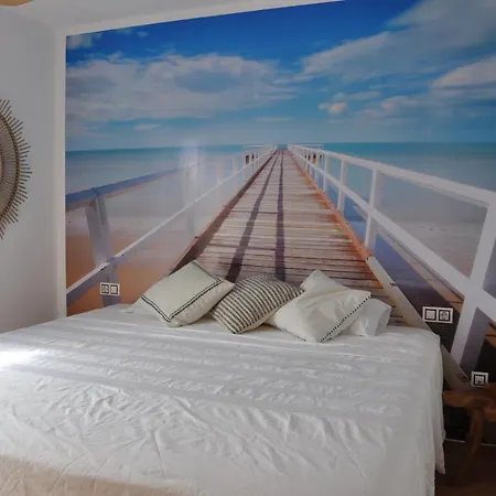 Sun & Exclusive Stars View Willa *